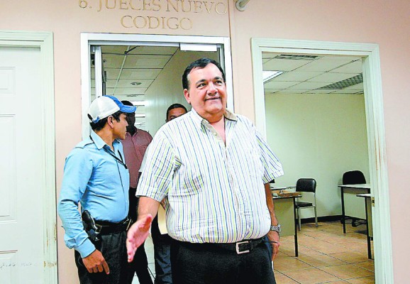 Encuentran cuatro sacos con restos humanos