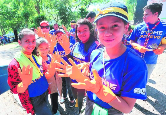 Voluntarios le regalan oxígeno al Juana Laínez
