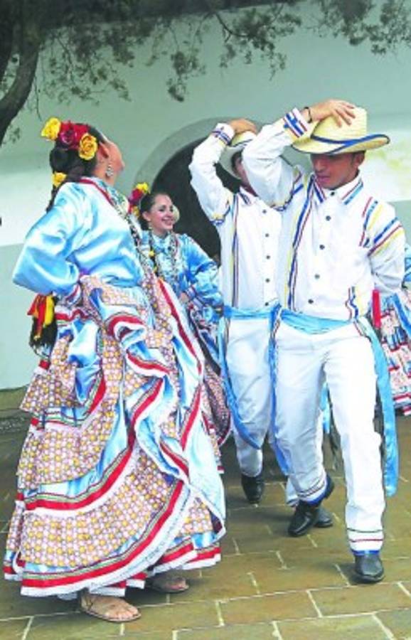 Olas de color que bailan al ritmo del sonido catracho