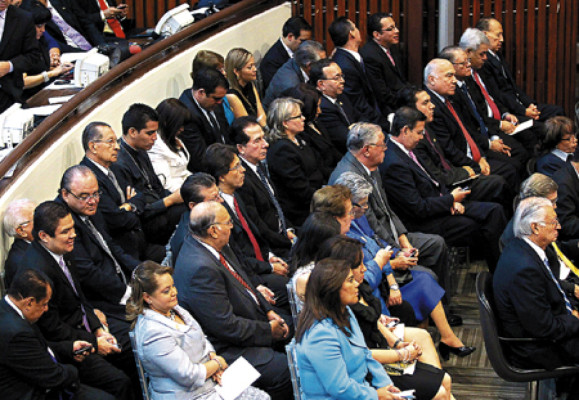 Arranca la tercera legislatura con expectativa por año político