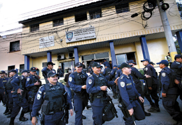 Cinco fiscalías investigan a policías