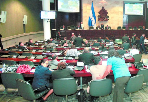 Honduras: Alianzas entre partidos son solo una ilusión