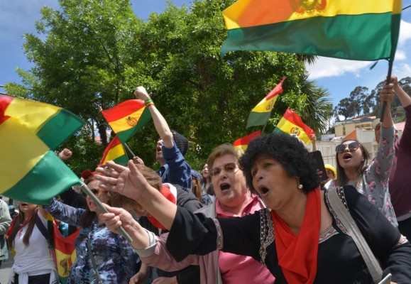 FOTOS: La celebración del pueblo boliviano tras renuncia de Evo Morales