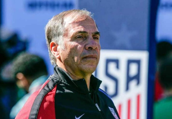 Bruce Arena, técnico de Estados Unidos (Foto: Agencia AFP)