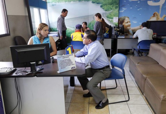 Ejecutivo ya firmó decreto de perdón de mora del SANAA