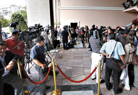 Llamado internacional por amenazas a periodistas