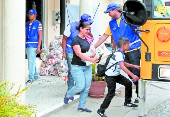 Buscan reinsertar unos 10,000 niños a escuelas