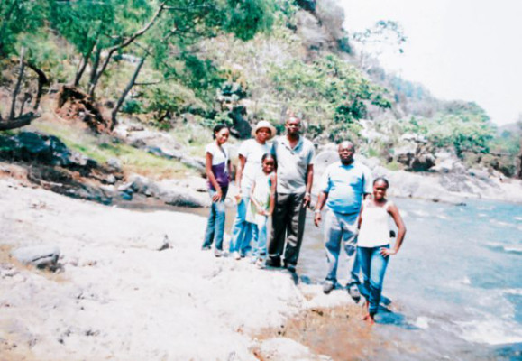 'Las primeras caricias que recibí fueron las manos callosas de una humilde partera”