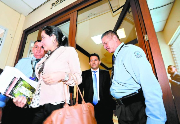 Fiscalía recusa al juez natural y revela un vaciado telefónico