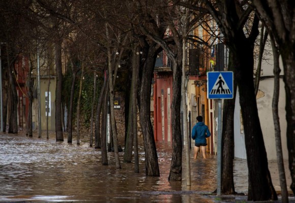 Sube a 13 cifra de muertos por paso de tormenta Gloria en España (FOTOS)