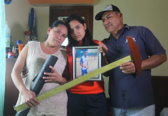 'Mi hijo era un muchacho bueno... como madre exijo justicia para él”