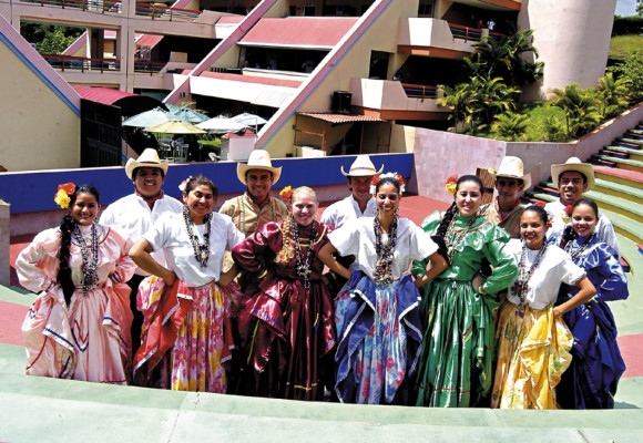 'La danza es la expresión viva del pueblo, pueblo