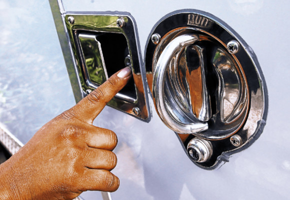 Los próceres que viven en el triste anonimato