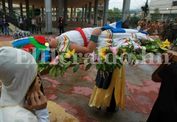 Escolares conmemoran Día al Cacique Lempira