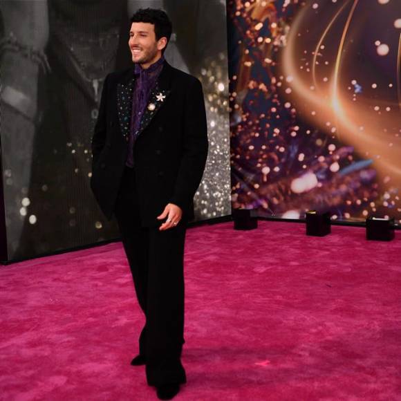 ¡Deslumbrantes! Así llegaron los famosos a Premio Lo Nuestro