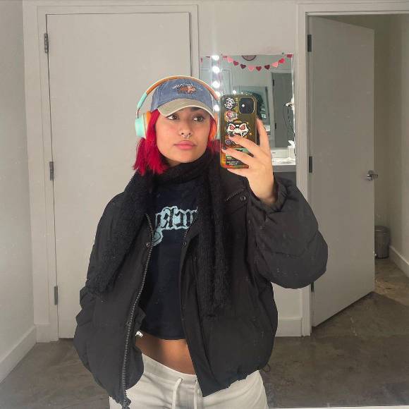 Isabella Mebarak, la guapa sobrina de Shakira que diseñó la sudadera de la “venganza”