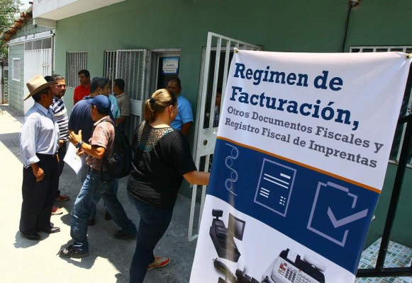 Gobierno de Honduras puede bajar a -3.5% del PIB el déficit fiscal 2015