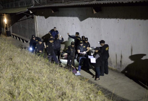 Al menos dos funcionarios muertos en motín en correccional de Guatemala&nbsp;&nbsp;