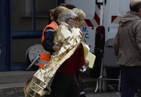 Mueren 42 personas en choque de tráfico en Francia