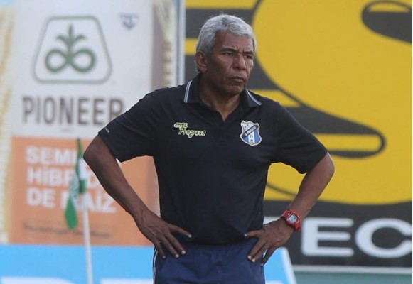Héctor Castellón renuncia a la dirección técnica del Honduras Progreso