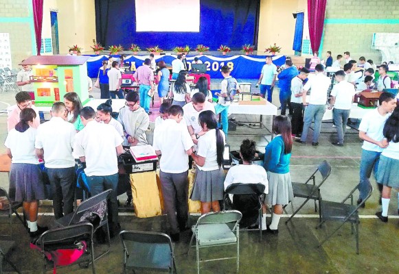 Instituto Departamental de Oriente de Danlí crea página web para matrícula