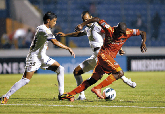 Olimpia, eliminado; Boniek y el Houston Dynamo a cuartos en la Concachampions
