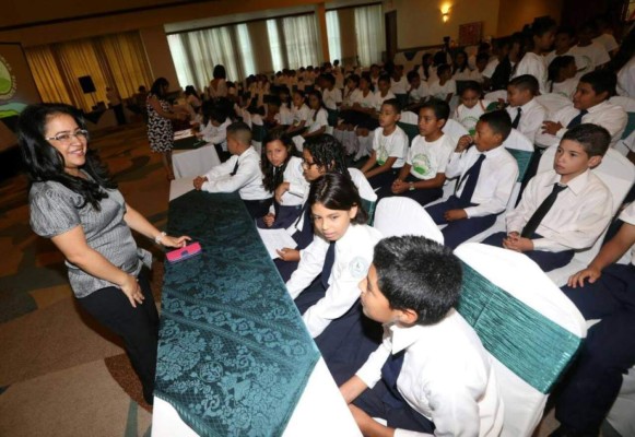 Escuela Esteban Mendoza gana primer lugar en Escuelas Amigables con el Ambiente