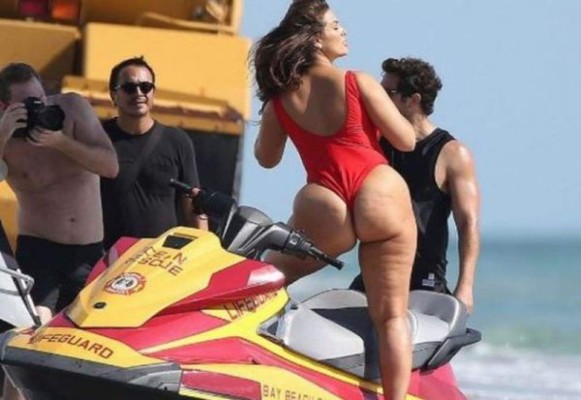 Ashley Graham muestra fotos en bikini sin photoshop