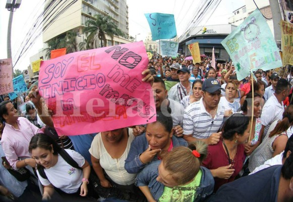 Entre protestas, comisión del Congreso Nacional se reúne con sectores por la despenalización del aborto