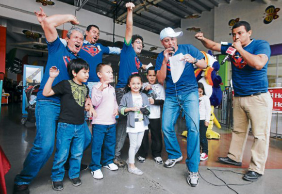 Ángel Lara, Súper Papá EL HERALDO