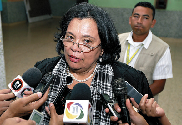 Castellanos: Adunah y Sitraunah son hostiles porque no se les reparte nada