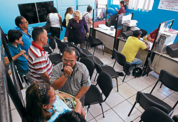Vigente grosero aumento a la tarifa eléctrica en Honduras