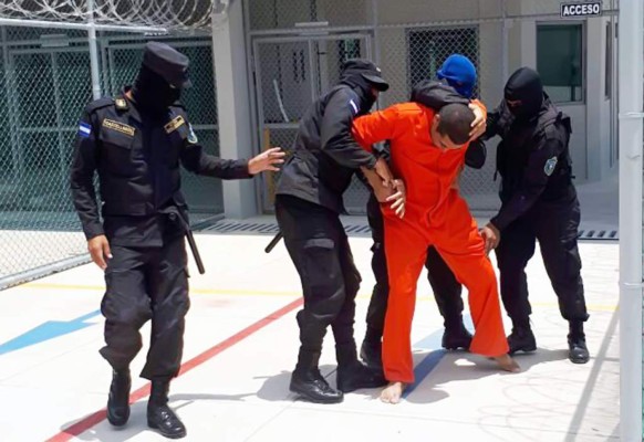 Autoridades penitenciarias aíslan pandilleros sospechosos de asesinar a reos en El Pozo II