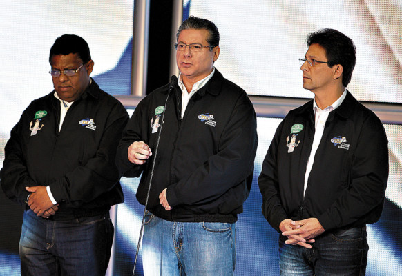 TSE declara electos a diputados y alcaldes