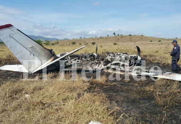 Encuentran narcoavioneta incinerada en la zona oriental de Honduras