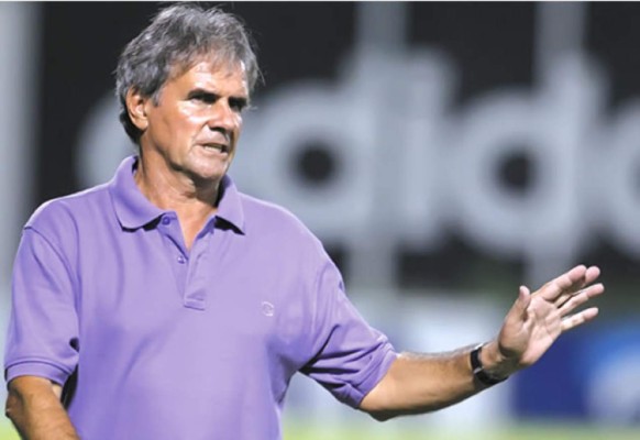 Colombianos y ticos aventajan para dirigir a Honduras