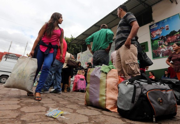Honduras: Abarrotadas terminales de buses por salida de veraneantes
