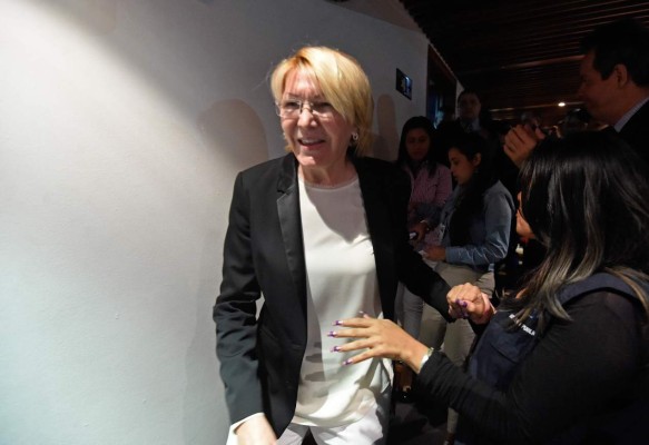 Fiscal que desafía a Maduro está a las puertas de su destitución