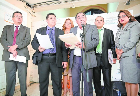 Un rector interino regirá la UNAH; los estudiantes irán a elecciones