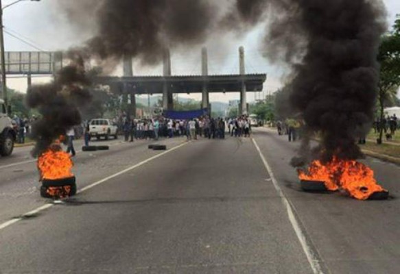 Ministro anuncia cierre temporal de algunos colegios &nbsp;&nbsp;&nbsp;