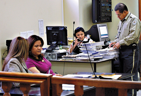 Tribunal admite 69 pruebas por el crimen de Villatoro