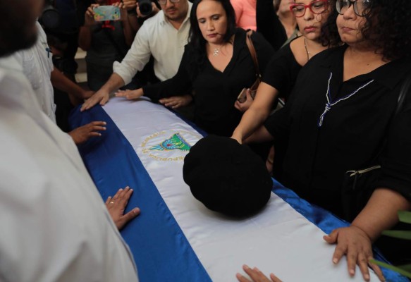 Ernesto Cardenal, revolución y poesía