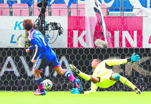 Honduras: Paliza ante Japón hace tambalear a Hernán Medford