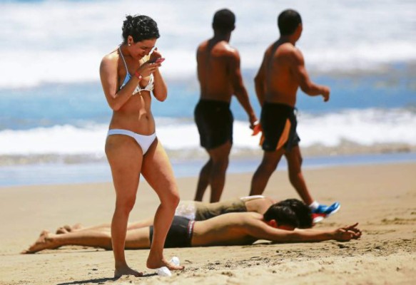 Chapuzones en el mar en el norte de Honduras