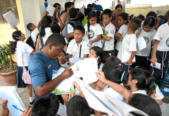 Una fiesta futbolera se vivió en la escuela cerro Grande II