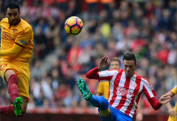 El Sevilla empata ante el Sporting de Gijón (1-1) con gol del argentino Vietto