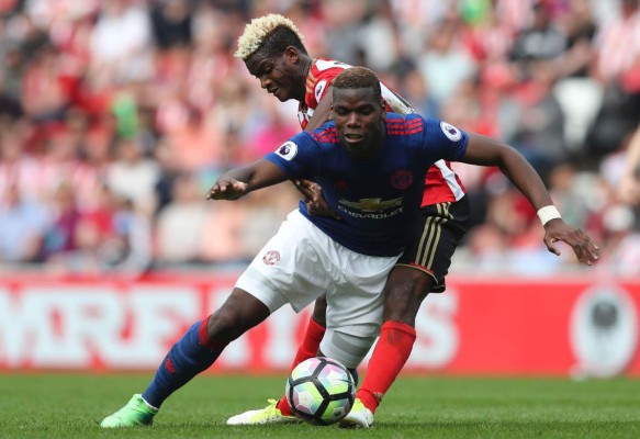 Mánchester United sigue pugna por Champions tras imponerse 3-0 al Sunderland