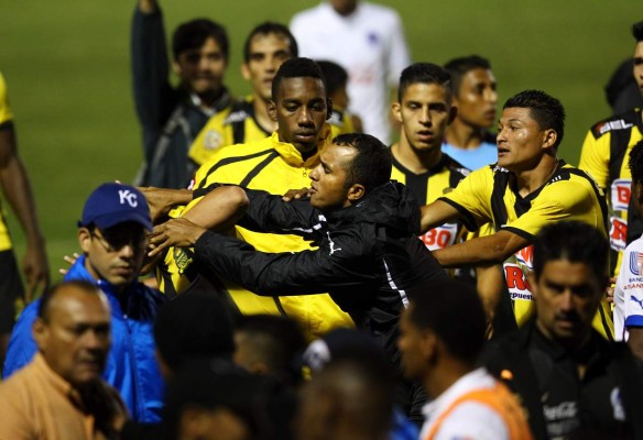 Olimpia luchó para ser líder en Honduras