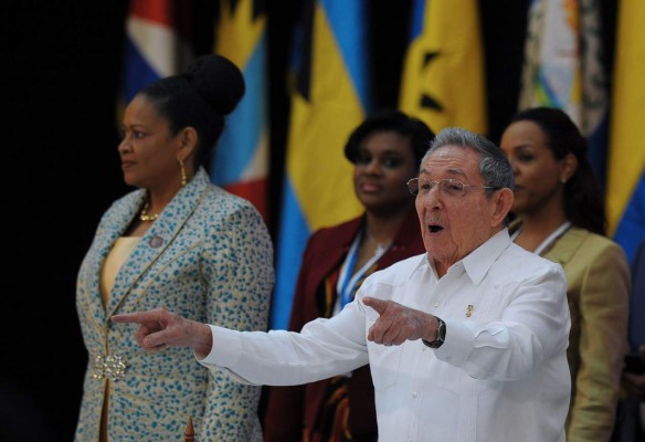 Cuba rechaza muro de EEUU y pide unión al Caribe