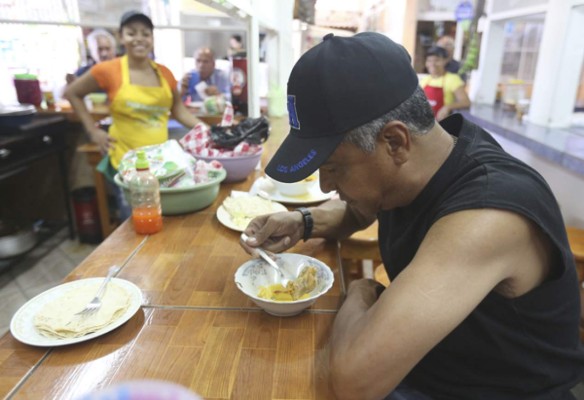 Honduras: Sopa de garrobo, el 'boom' en la capital